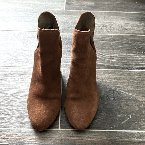 SM Rookie Bootie - Picture 3 of 6